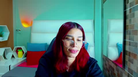 Snapshot of nicolee_angels chatting on 5, 1, 2025 N i c o l e online show from 5, 1, 2025