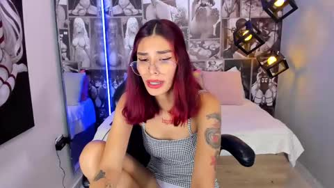 Snapshot of nicolee_angels chatting on 11, 1, 2025 N i c o l e online show from 11, 1, 2025