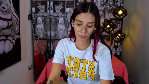Snapshot of nicolee_angels chatting on 25, 1, 2025 N i c o l e online show from 25, 1, 2025