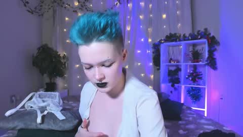 Snapshot of nicolefloret chatting on 18, 12, 2024 Nicole online show from 18, 12, 2024