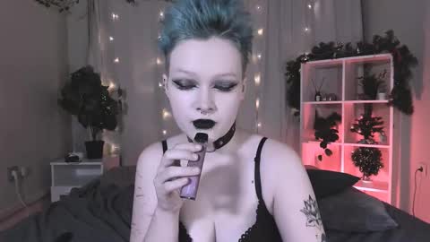Snapshot of nicolefloret chatting on 21, 12, 2024 Nicole online show from 21, 12, 2024