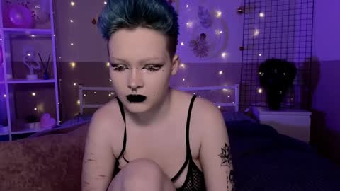 Snapshot of nicolefloret chatting on 28, 12, 2024 Nicole online show from 28, 12, 2024
