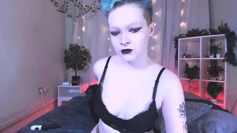 Snapshot of nicolefloret chatting on 3, 1, 2025 Nicole online show from 3, 1, 2025