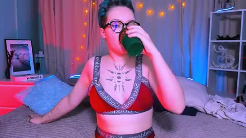 Snapshot of nicolefloret chatting on 19, 1, 2025 Nicole online show from 19, 1, 2025
