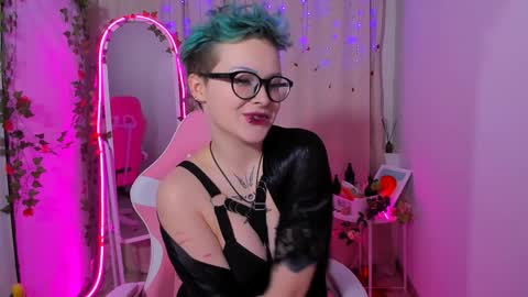 Snapshot of nicolefloret chatting on 31, 1, 2025 Nicole online show from 31, 1, 2025