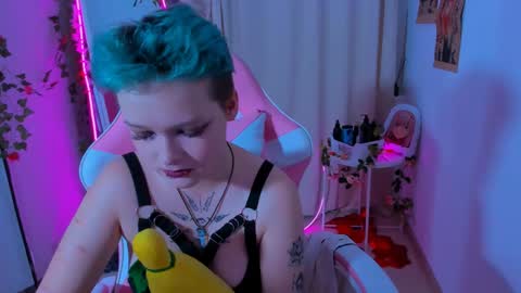 Snapshot of nicolefloret chatting on 1, 2, 2025 Nicole online show from 1, 2, 2025