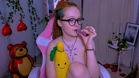 Snapshot of nicolefloret chatting on 12, 2, 2025 Nicole online show from 12, 2, 2025