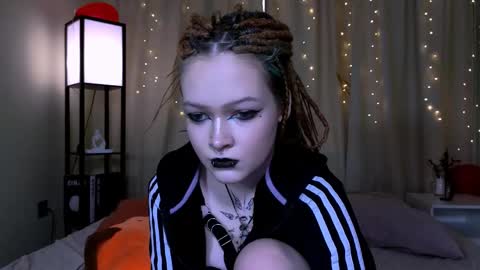 Snapshot of nicolefloret chatting on 19, 2, 2025 Nicole online show from 19, 2, 2025