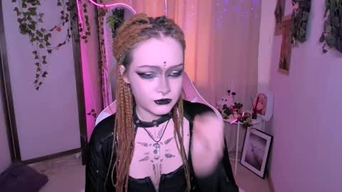 Snapshot of nicolefloret chatting on 4, 3, 2025 Nicole online show from 4, 3, 2025