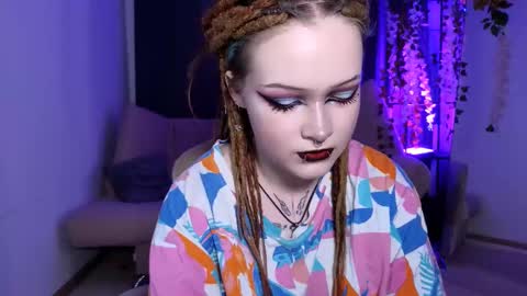 Snapshot of nicolefloret chatting on 5, 3, 2025 Nicole online show from 5, 3, 2025