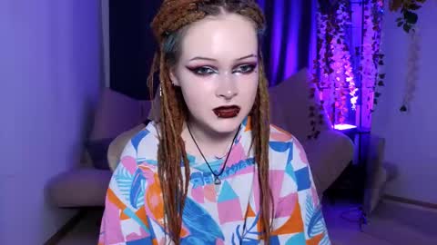 Snapshot of nicolefloret chatting on 5, 3, 2025 Nicole online show from 5, 3, 2025