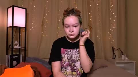 Snapshot of nicolefloret chatting on 11, 3, 2025 Nicole online show from 11, 3, 2025