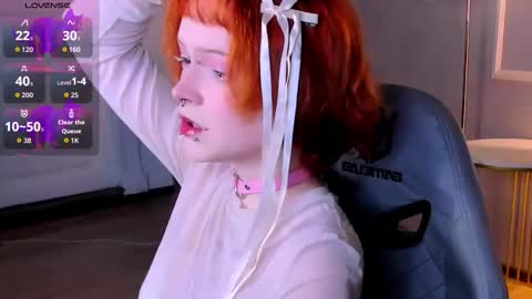 Snapshot of nicolefloret chatting on 21, 9, 2025 Nicole online show from 21, 9, 2025