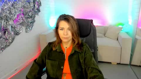 nicolehits online show from 12, 9, 2025