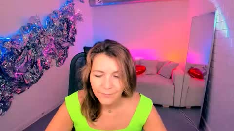 nicolehits online show from 12, 10, 2025