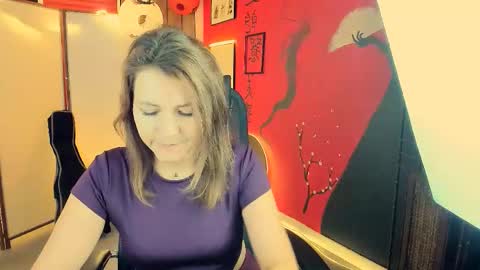 nicolehits online show from 2, 11, 2025