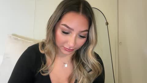 Snapshot of nicolelovesyou444 chatting on 15, 9, 2025 nicolelovesyou444 online show from 15, 9, 2025