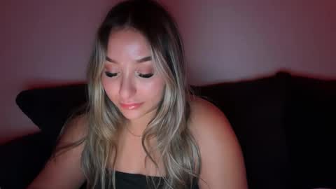 Snapshot of nicolelovesyou444 chatting on 22, 10, 2025 nicolelovesyou444 online show from 22, 10, 2025