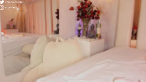 Snapshot of nicolemorelli2 chatting on 8, 9, 2025 Andrea give it a thumbs up please its important online show from 8, 9, 2025