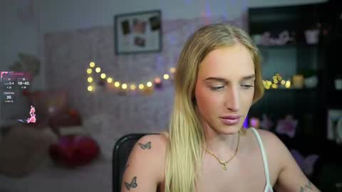 nicolette__shea_ online show from 11, 2, 2025