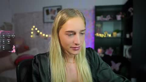 nicolette__shea_ online show from 14, 2, 2025