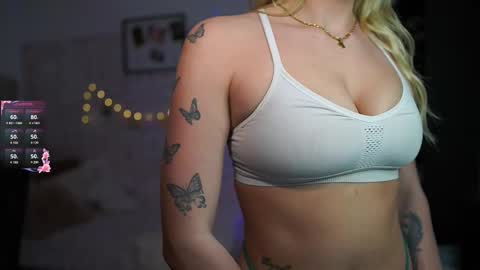 nicolette__shea_ online show from 18, 2, 2025