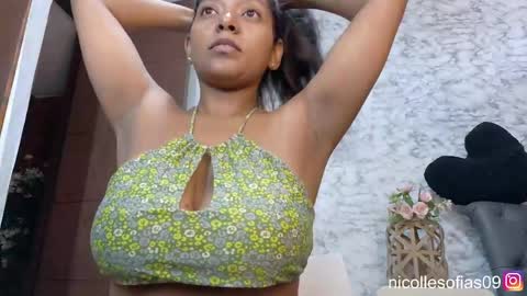 nicolle4 online show from 8, 6, 2026