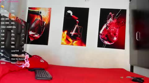 nicolle_hanks1 online show from 7, 10, 2025