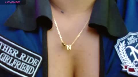 Nicolle Miley online show from 13, 2, 2025