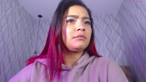 Nicolle Miley online show from 11, 3, 2025