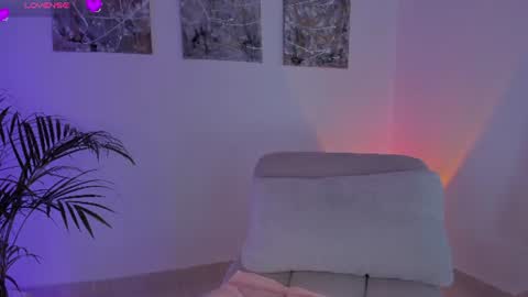 Nicollewest online show from 14, 6, 2026