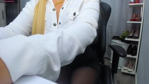 Snapshot of nicolporto chatting on 18, 9, 2025 Nicol online show from 18, 9, 2025