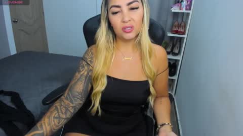 Snapshot of nicolporto chatting on 22, 9, 2025 Nicol online show from 22, 9, 2025