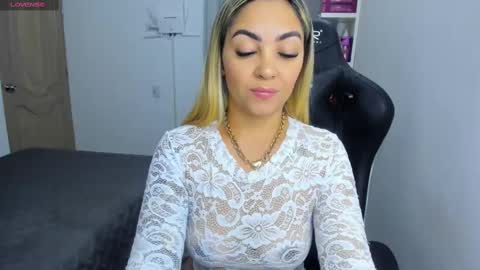 Snapshot of nicolporto chatting on 3, 10, 2025 Nicol online show from 3, 10, 2025