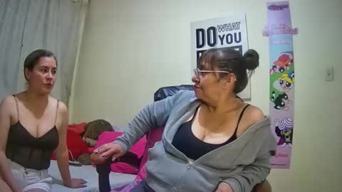 nicoltatiana_ online show from 23, 10, 2025