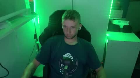 Snapshot of nicramga chatting on 5, 10, 2025 nicramga online show from 5, 10, 2025