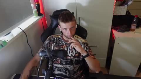 Snapshot of nicramga chatting on 12, 10, 2025 nicramga online show from 12, 10, 2025