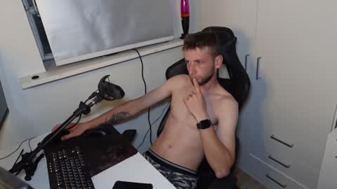 Snapshot of nicramga chatting on 14, 10, 2025 nicramga online show from 14, 10, 2025