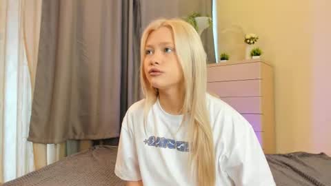 Hannah help me get 50 thumbs up online show from 29, 6, 2026