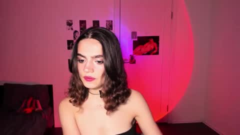 Snapshot of nightfloatt chatting on 16, 10, 2025 Daisy online show from 16, 10, 2025