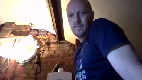 nighttime online show from 2, 1, 2025