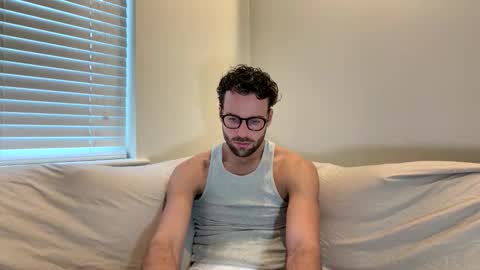 Snapshot of nightvyre chatting on 21, 2, 2026 nightvyre online show from 21, 2, 2026