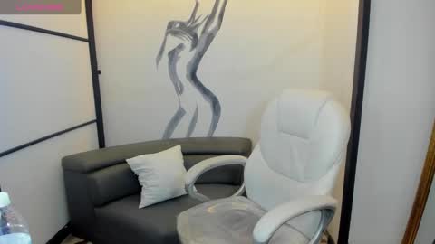 Snapshot of niickyjones chatting on 12, 2, 2025 Anni online show from 12, 2, 2025