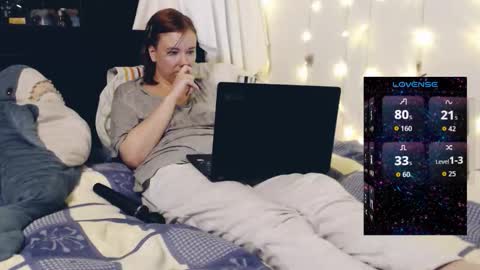 Snapshot of nika_fuchs chatting on 8, 11, 2025 Nika online show from 8, 11, 2025