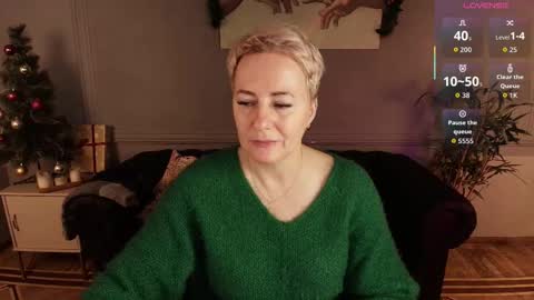 Snapshot of nika_smit chatting on 23, 12, 2025 Nika online show from 23, 12, 2025