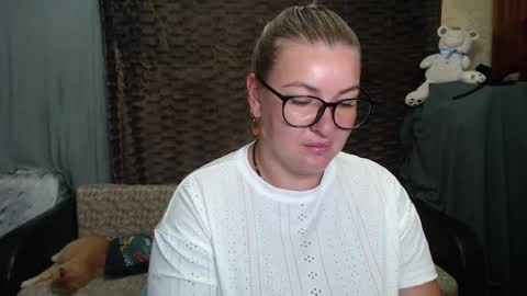 Snapshot of nikaskylink chatting on 8, 9, 2025 Nika online show from 8, 9, 2025