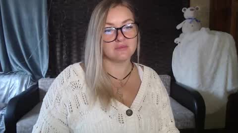 Snapshot of nikaskylink chatting on 19, 9, 2025 Nika online show from 19, 9, 2025