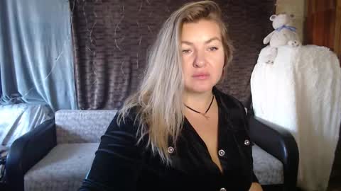 Snapshot of nikaskylink chatting on 8, 10, 2025 Nika online show from 8, 10, 2025