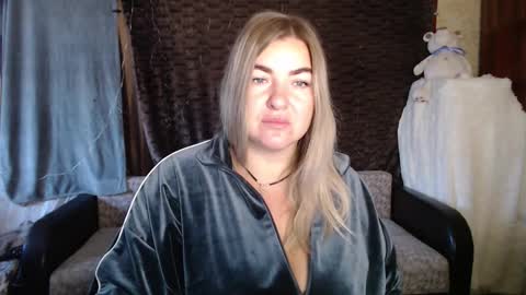 Snapshot of nikaskylink chatting on 14, 10, 2025 Nika online show from 14, 10, 2025