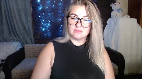 Snapshot of nikaskylink chatting on 17, 10, 2025 Nika online show from 17, 10, 2025